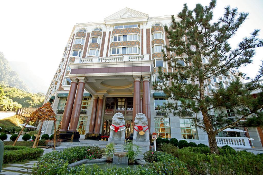 Le Midi Hotel Chitou Lugu Buitenkant foto