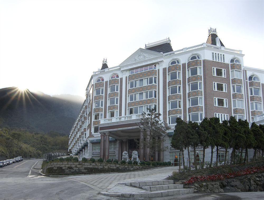 Le Midi Hotel Chitou Lugu Buitenkant foto
