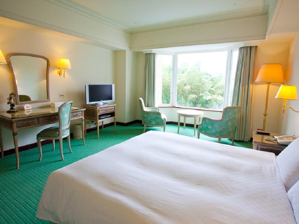 Le Midi Hotel Chitou Lugu Buitenkant foto