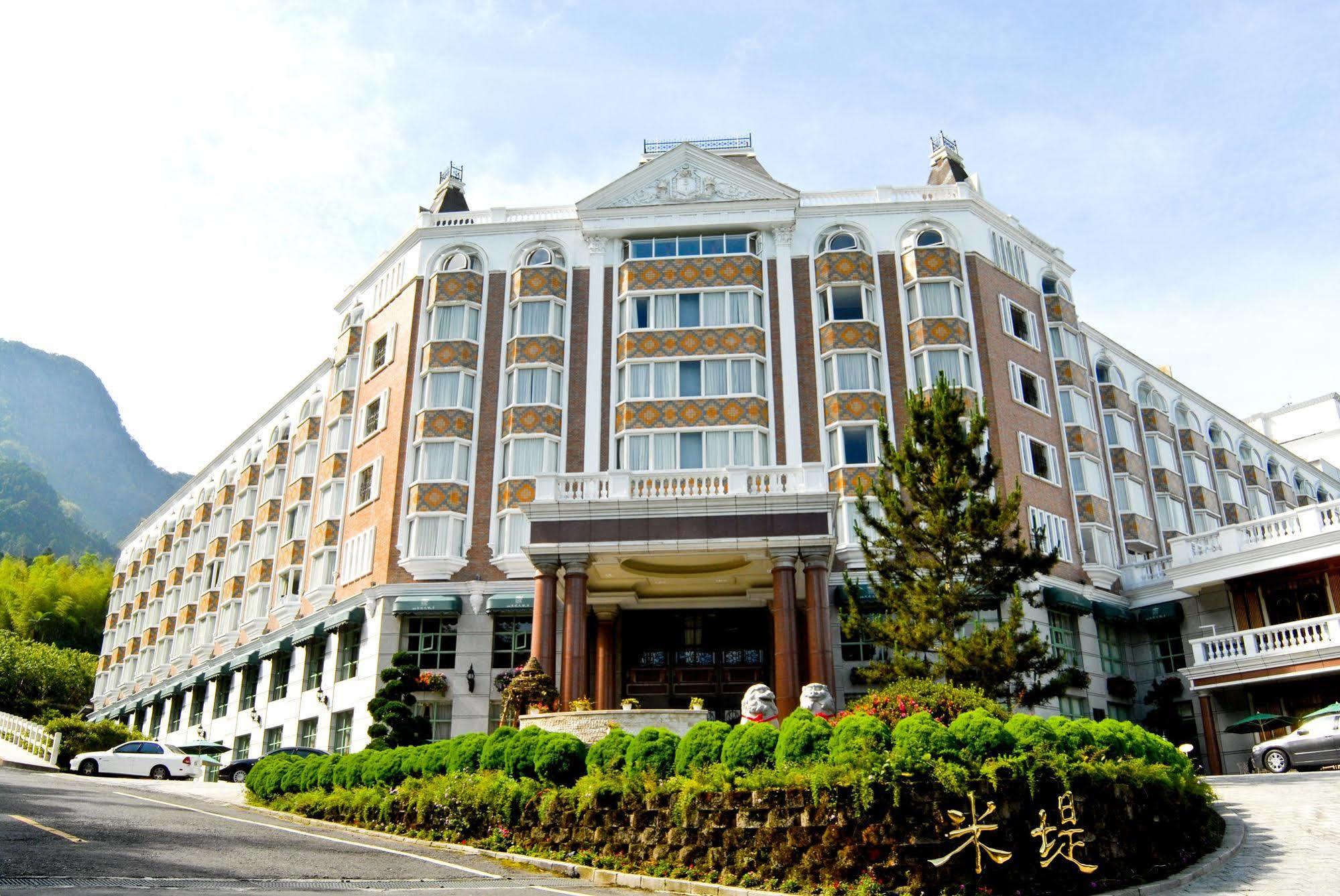 Le Midi Hotel Chitou Lugu Buitenkant foto